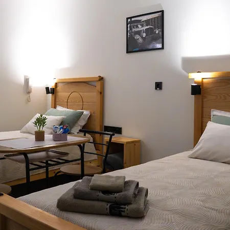 Teatar 4 Oda ve Kahvaltı