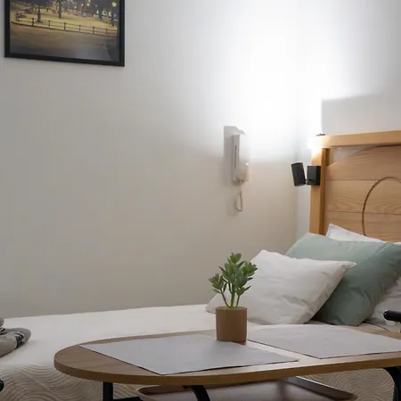 Teatar 4 Oda ve Kahvaltı *